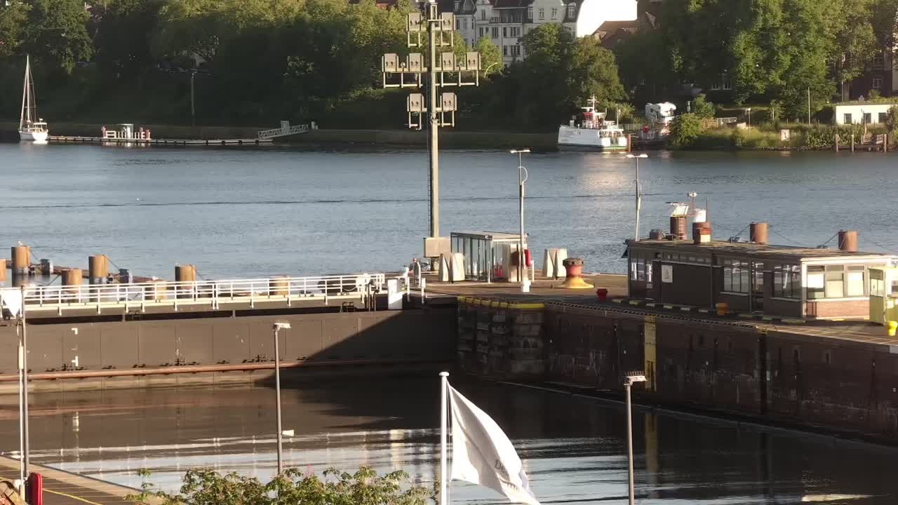 Archiv Foto Webcam Kiel: An den Schleusen