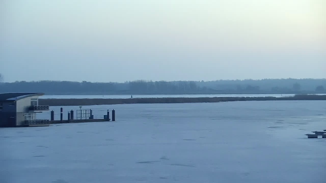 Archived image Webcam Kröslin: At the yacht harbour