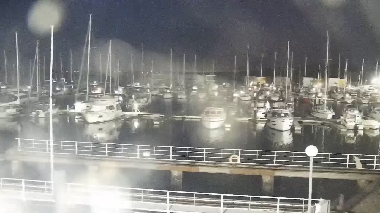 Archived image Webcam Kröslin: At the yacht harbour