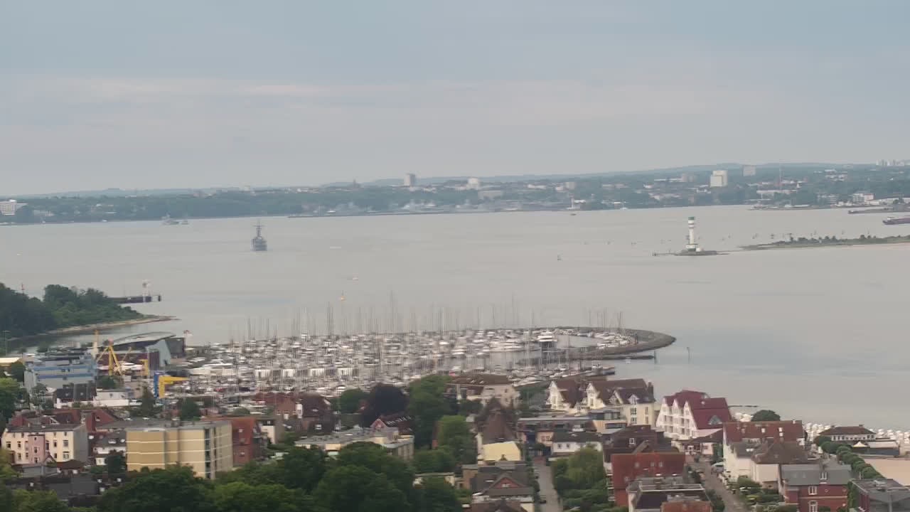 Archiv Foto Webcam Laboe: Blick auf das Museumsschiff