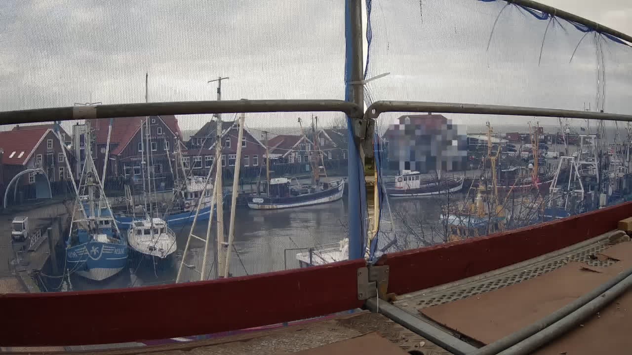 Archiv Foto Webcam Neuharlingersiel am Kutterhafens