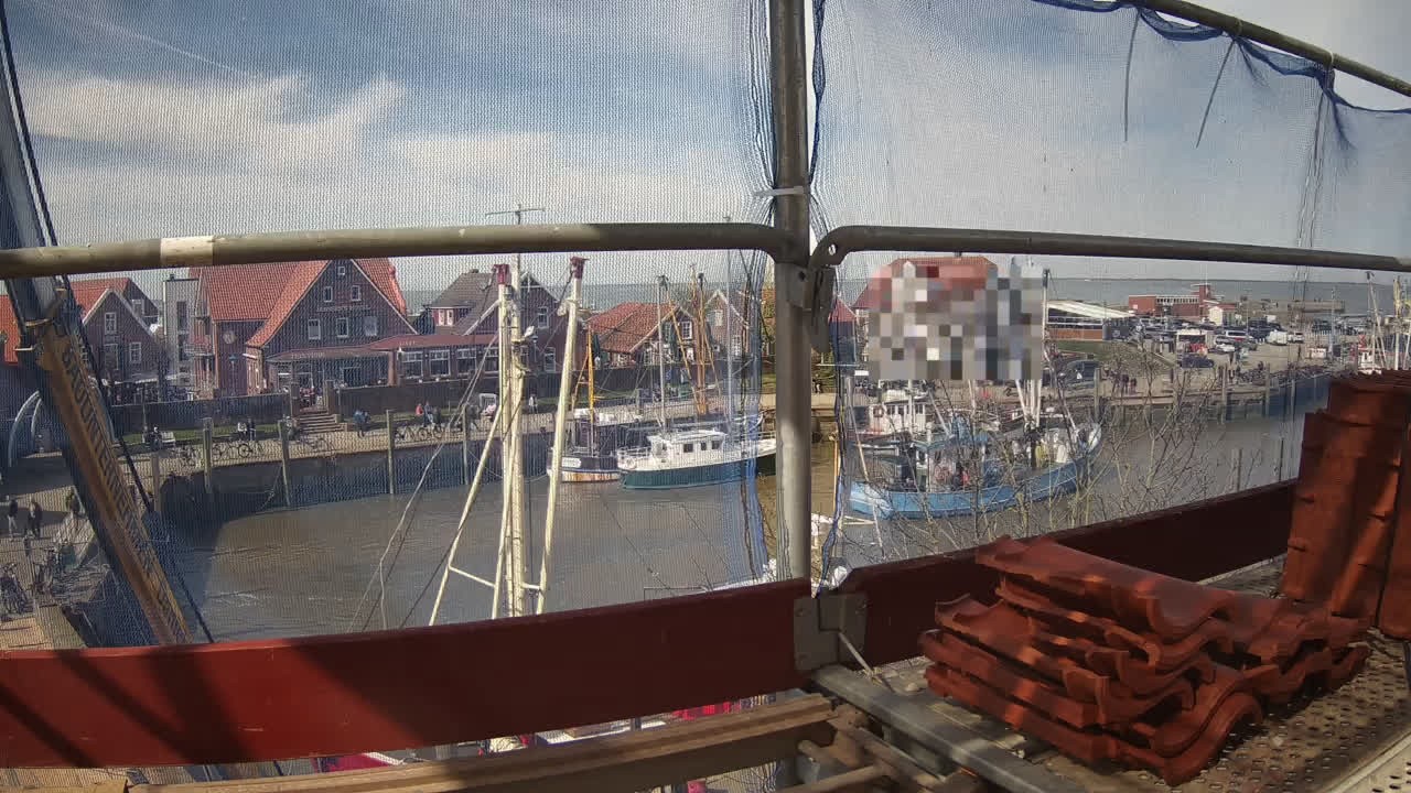 Archiv Foto Webcam Neuharlingersiel am Kutterhafens
