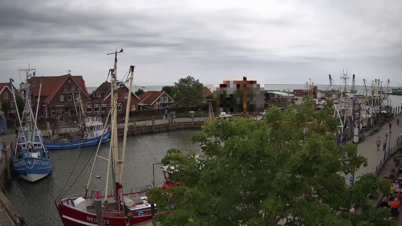 Archiv Foto Webcam Neuharlingersiel am Kutterhafens