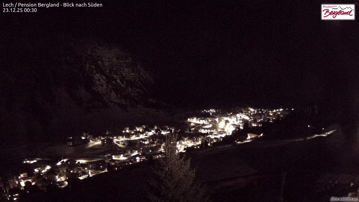 Archiv Foto Webcam Oberlech: Ausblick Pension Bergland