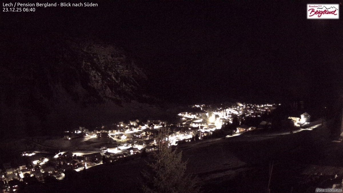Archiv Foto Webcam Oberlech: Ausblick Pension Bergland