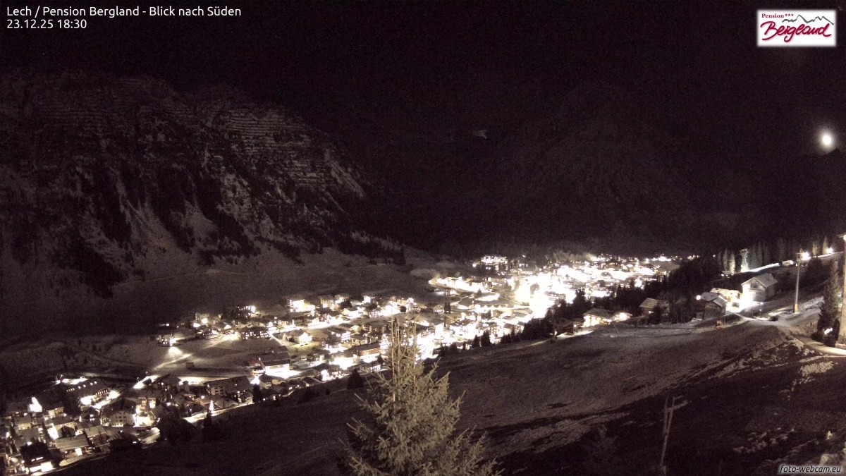 Archiv Foto Webcam Oberlech: Ausblick Pension Bergland