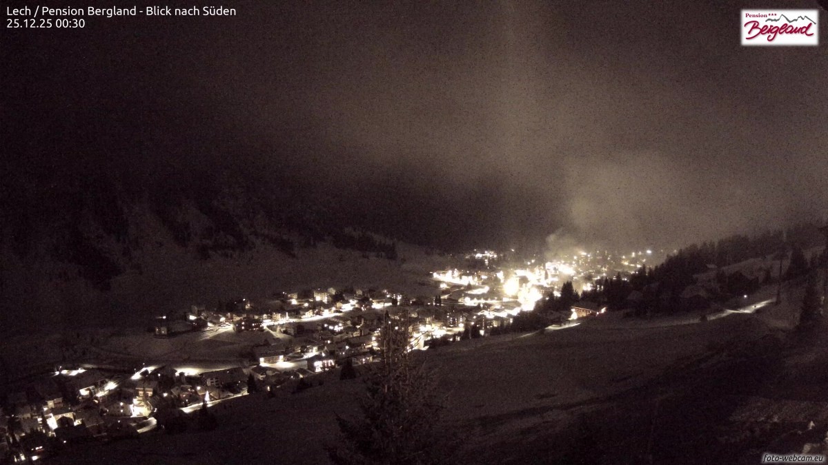 Archiv Foto Webcam Oberlech: Ausblick Pension Bergland