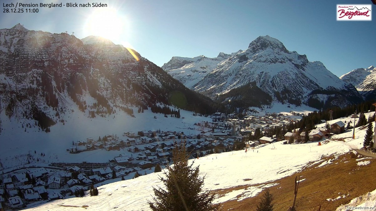 Archiv Foto Webcam Oberlech: Ausblick Pension Bergland