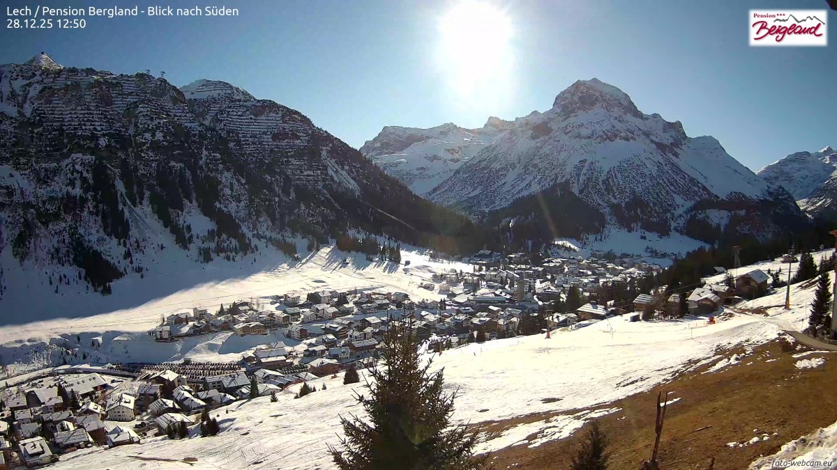 Archiv Foto Webcam Oberlech: Ausblick Pension Bergland