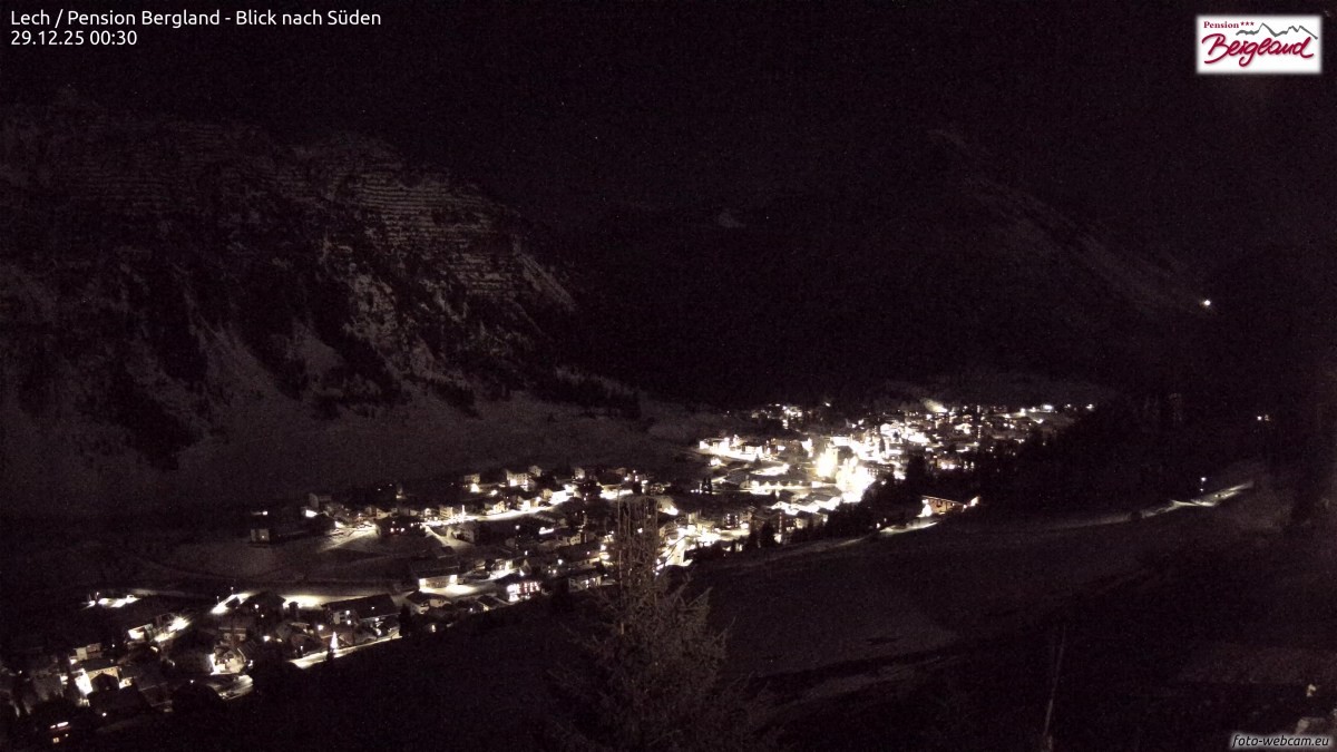 Archiv Foto Webcam Oberlech: Ausblick Pension Bergland