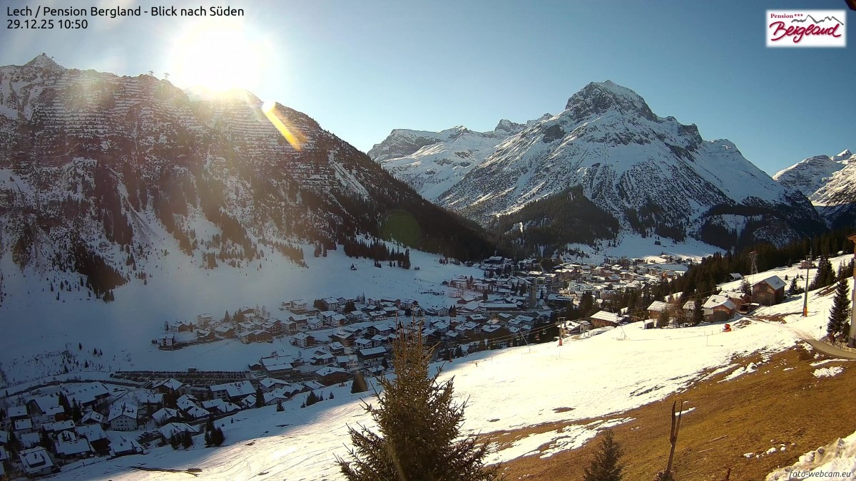 Archiv Foto Webcam Oberlech: Ausblick Pension Bergland