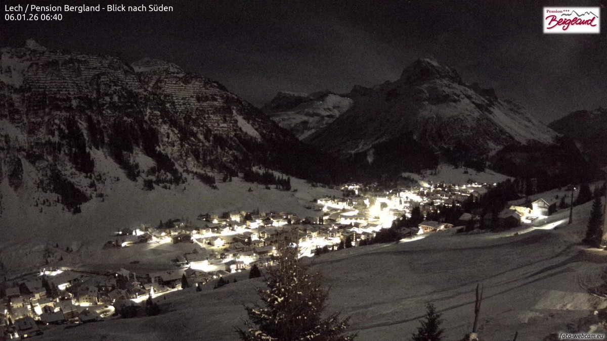 Archiv Foto Webcam Oberlech: Ausblick Pension Bergland