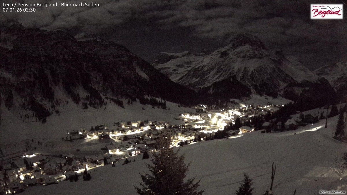 Archiv Foto Webcam Oberlech: Ausblick Pension Bergland