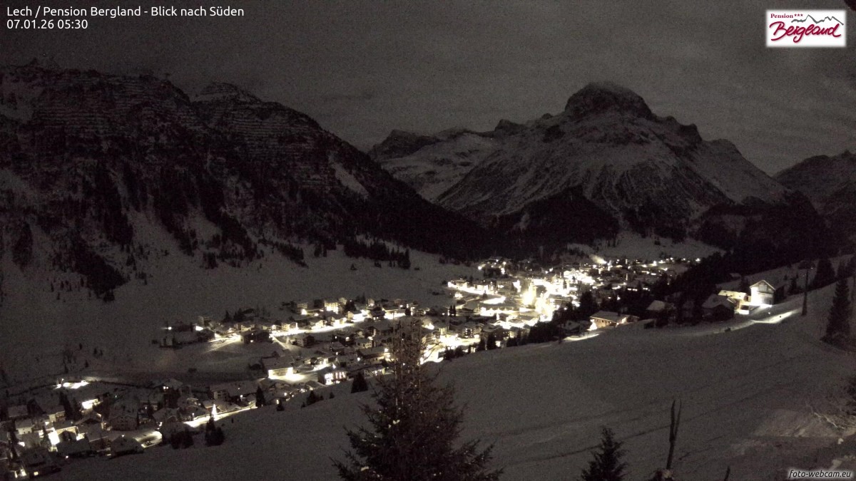 Archiv Foto Webcam Oberlech: Ausblick Pension Bergland