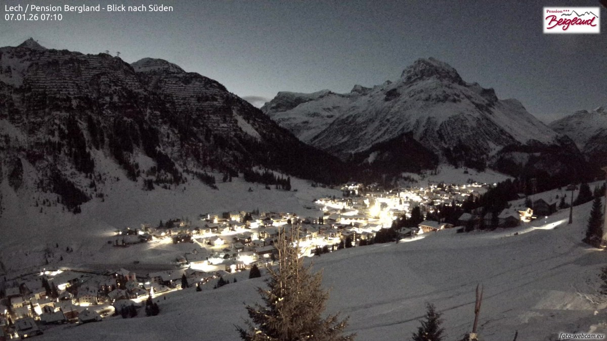 Archiv Foto Webcam Oberlech: Ausblick Pension Bergland