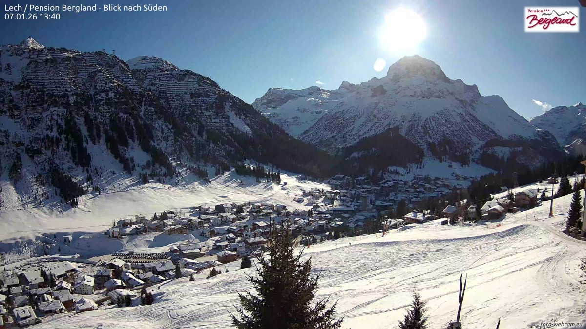 Archiv Foto Webcam Oberlech: Ausblick Pension Bergland
