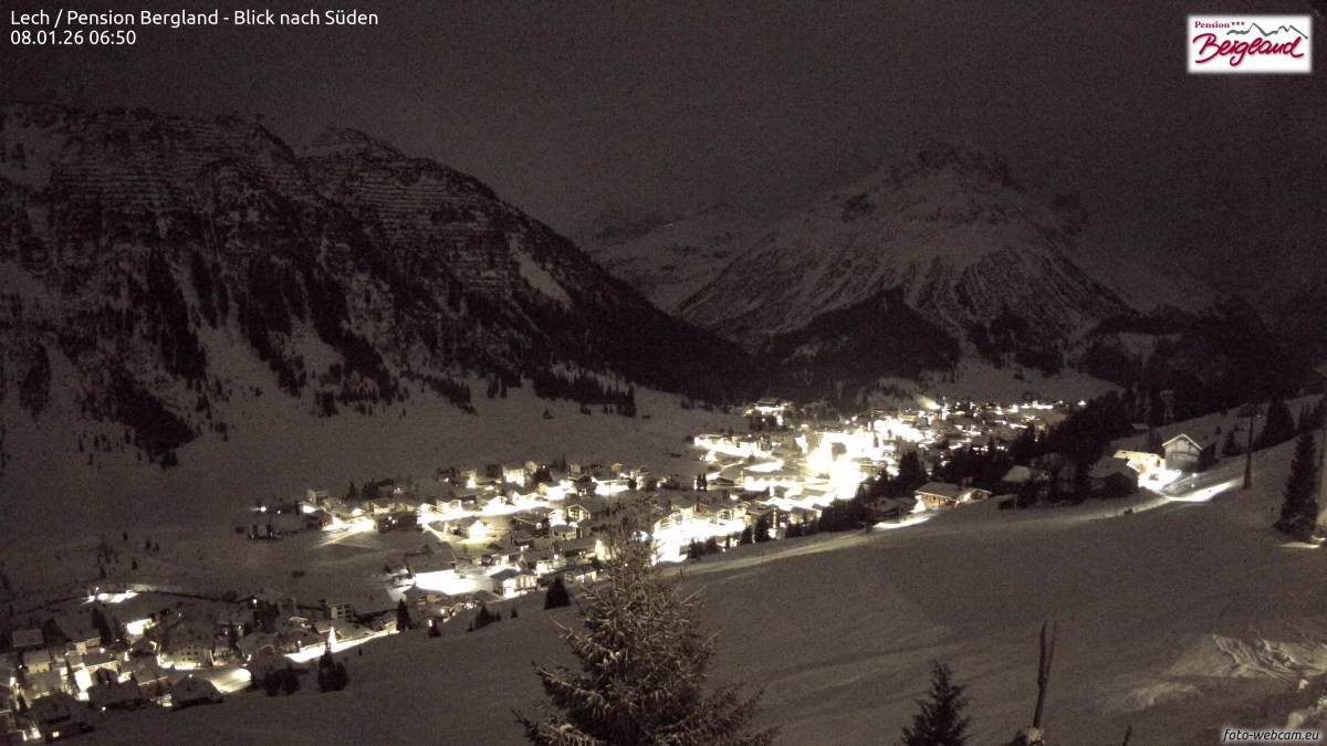 Archiv Foto Webcam Oberlech: Ausblick Pension Bergland