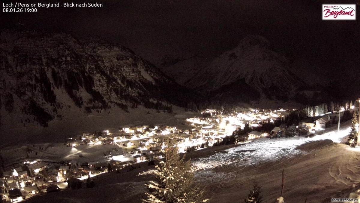 Archiv Foto Webcam Oberlech: Ausblick Pension Bergland