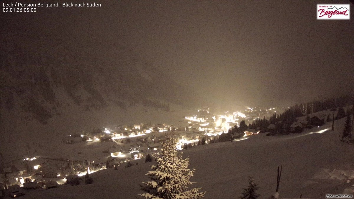 Archiv Foto Webcam Oberlech: Ausblick Pension Bergland