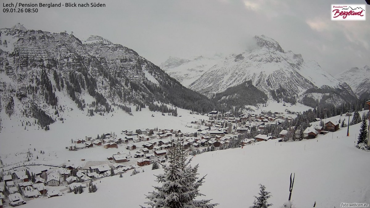 Archiv Foto Webcam Oberlech: Ausblick Pension Bergland
