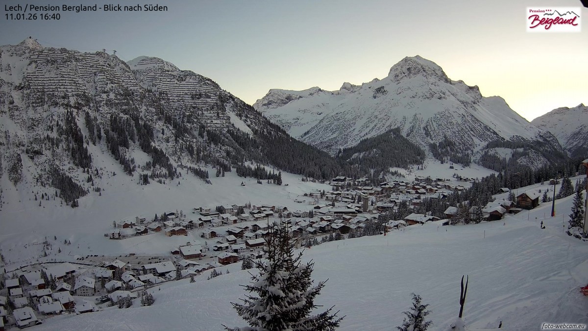 Archived image Webcam Lech am Arlberg - Guesthouse Bergland