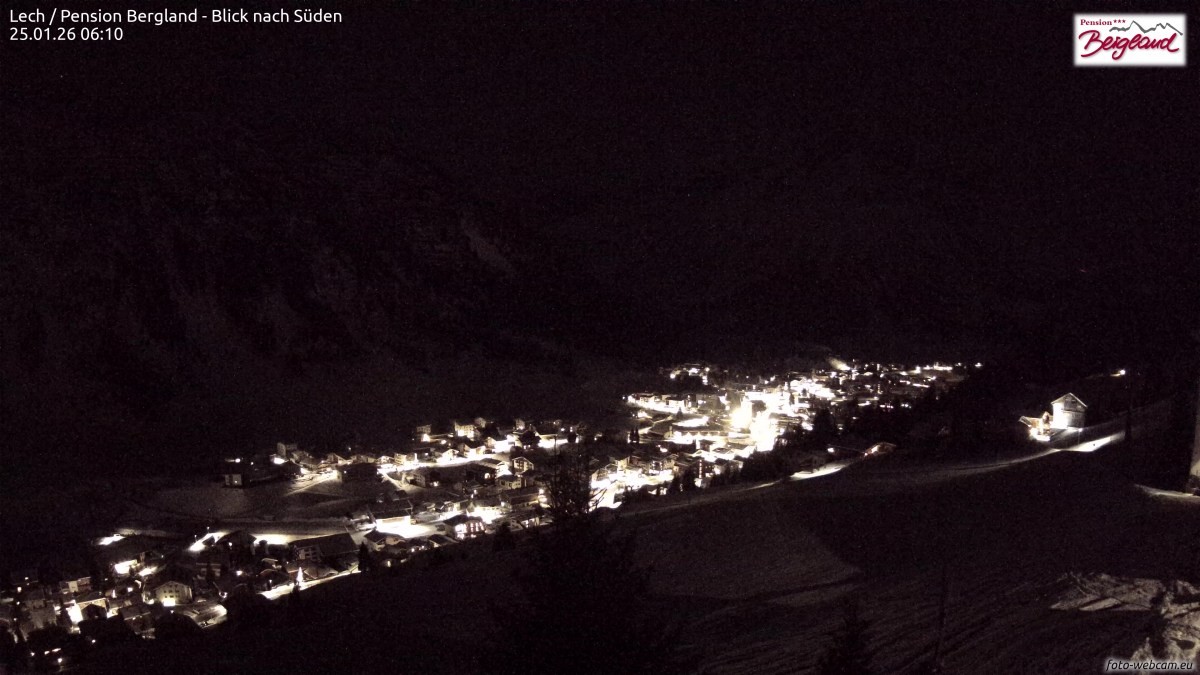 Archiv Foto Webcam Oberlech: Ausblick Pension Bergland