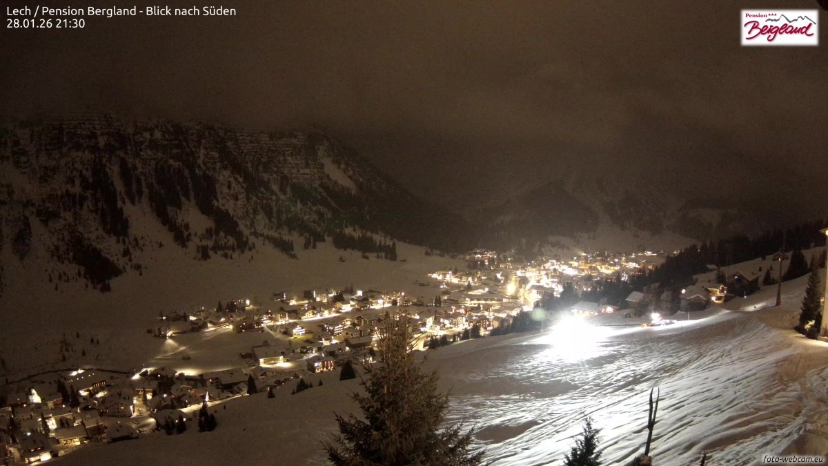 Archiv Foto Webcam Oberlech: Ausblick Pension Bergland