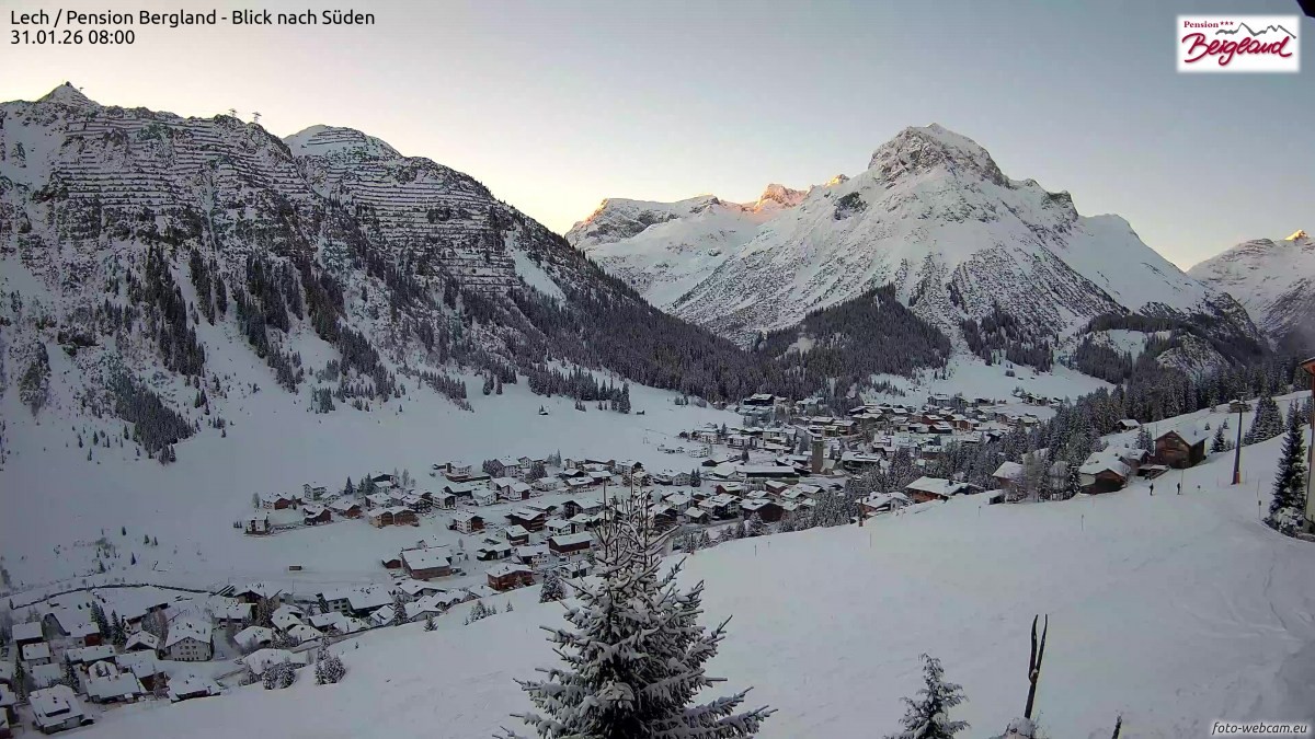 Archiv Foto Webcam Oberlech: Ausblick Pension Bergland