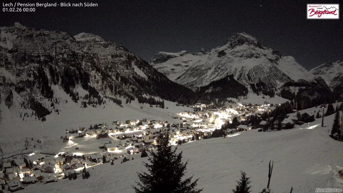 Archiv Foto Webcam Oberlech: Ausblick Pension Bergland