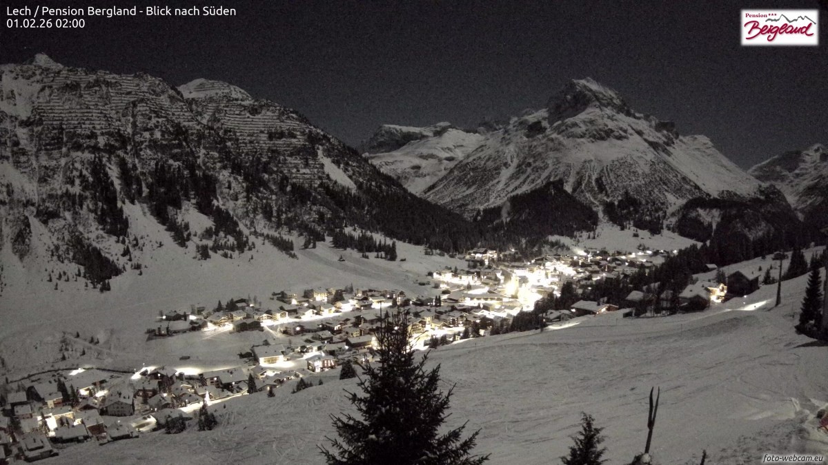 Archiv Foto Webcam Oberlech: Ausblick Pension Bergland