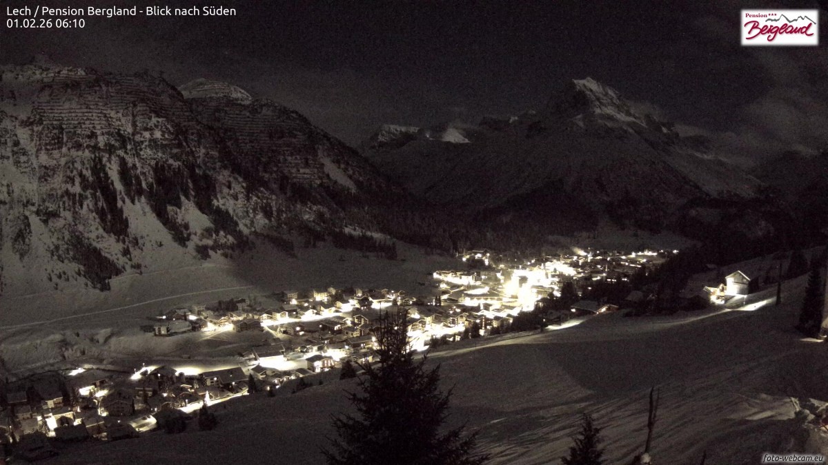Archiv Foto Webcam Oberlech: Ausblick Pension Bergland
