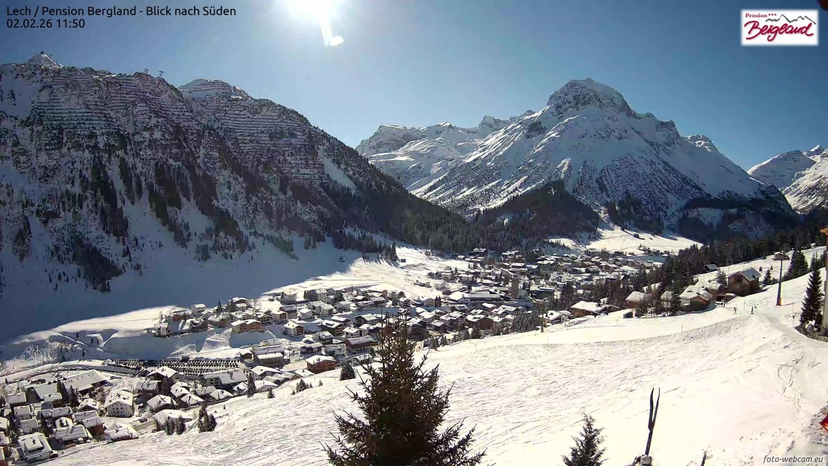 Archiv Foto Webcam Oberlech: Ausblick Pension Bergland