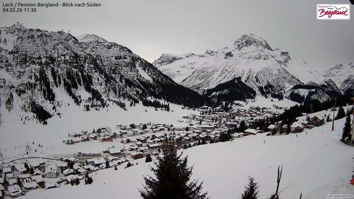 Archiv Foto Webcam Oberlech: Ausblick Pension Bergland