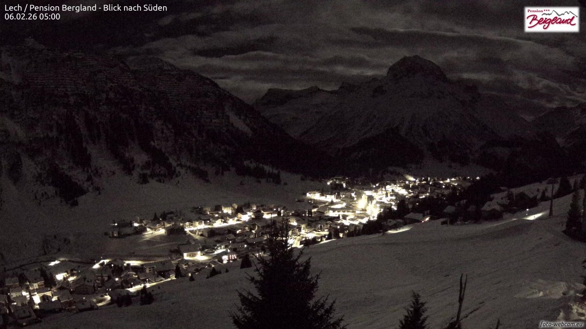Archiv Foto Webcam Oberlech: Ausblick Pension Bergland