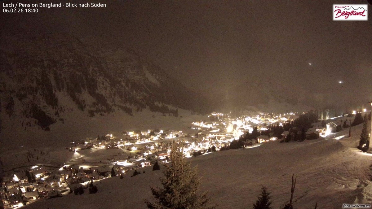 Archiv Foto Webcam Oberlech: Ausblick Pension Bergland