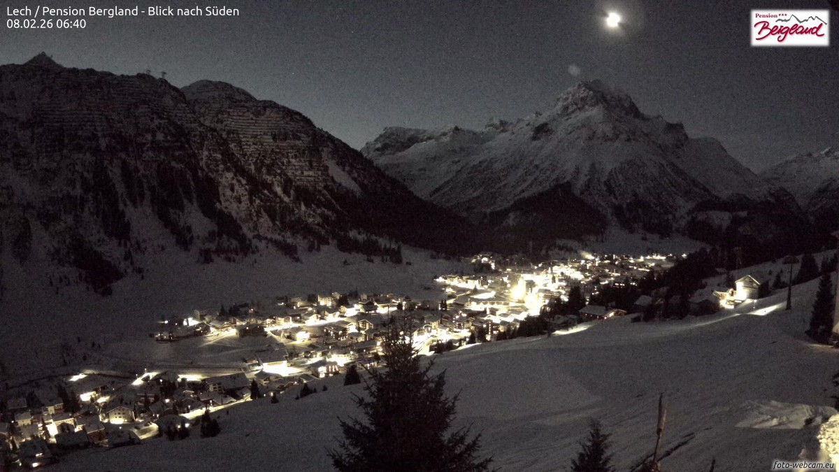 Archiv Foto Webcam Oberlech: Ausblick Pension Bergland