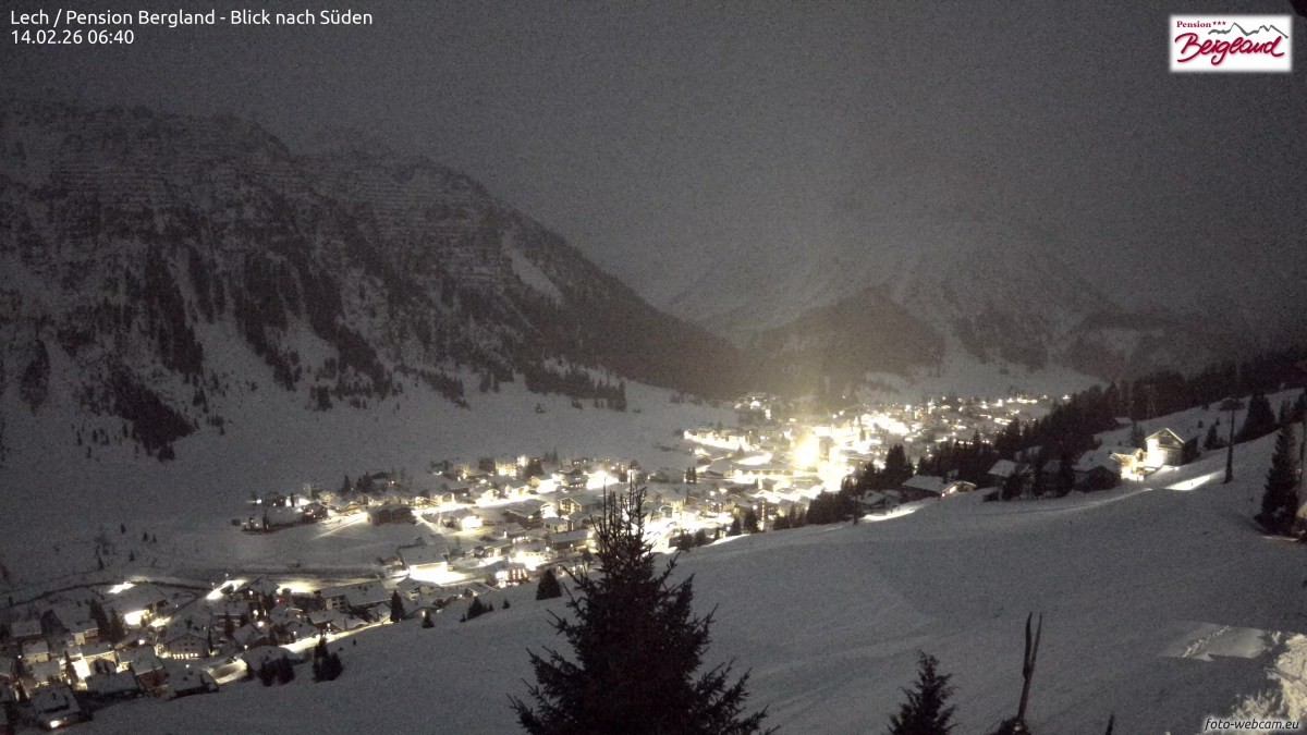 Archiv Foto Webcam Oberlech: Ausblick Pension Bergland