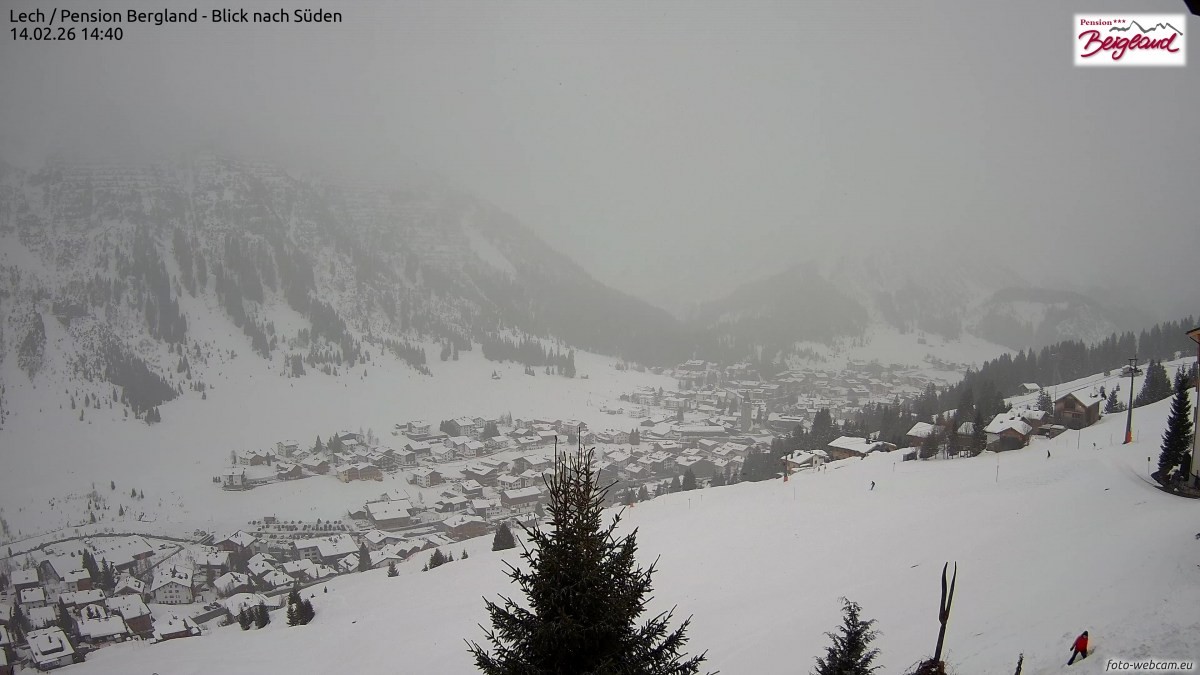 Archiv Foto Webcam Oberlech: Ausblick Pension Bergland
