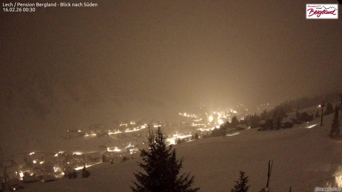 Archiv Foto Webcam Oberlech: Ausblick Pension Bergland