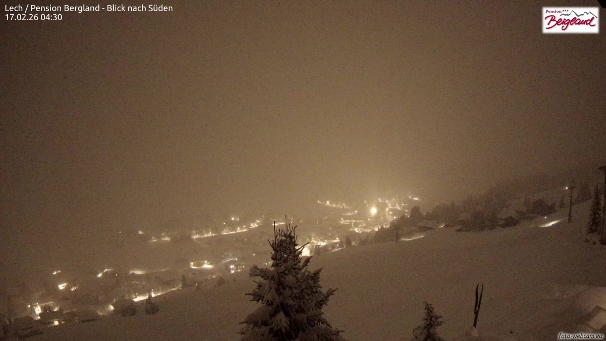 Archiv Foto Webcam Oberlech: Ausblick Pension Bergland