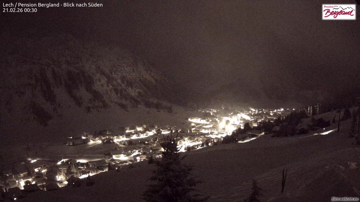 Archiv Foto Webcam Oberlech: Ausblick Pension Bergland