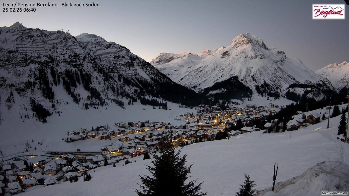 Archived image Webcam Lech am Arlberg - Guesthouse Bergland