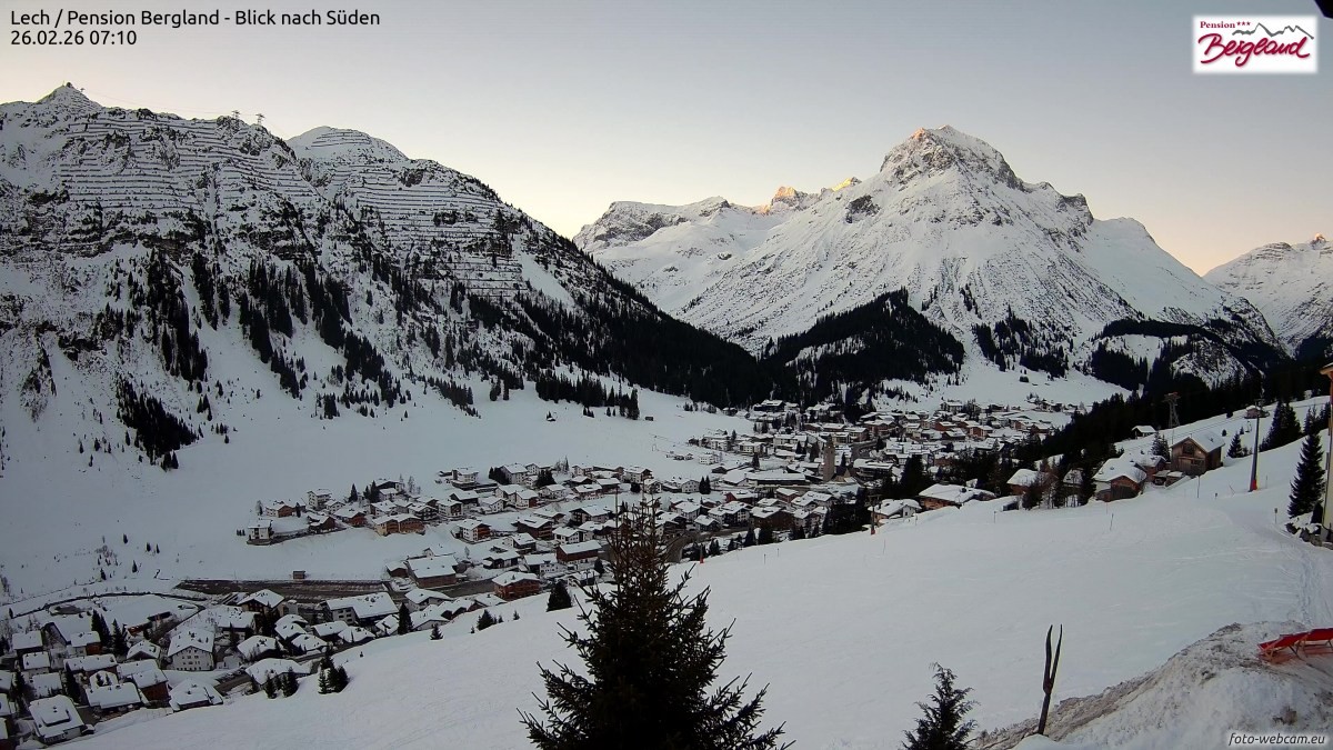 Archived image Webcam Lech am Arlberg - Guesthouse Bergland