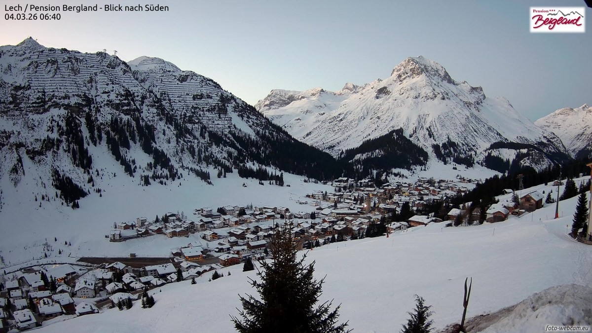 Archived image Webcam Lech am Arlberg - Guesthouse Bergland