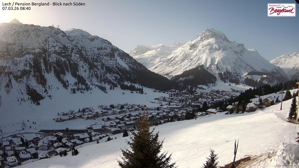 Archiv Foto Webcam Oberlech: Ausblick Pension Bergland