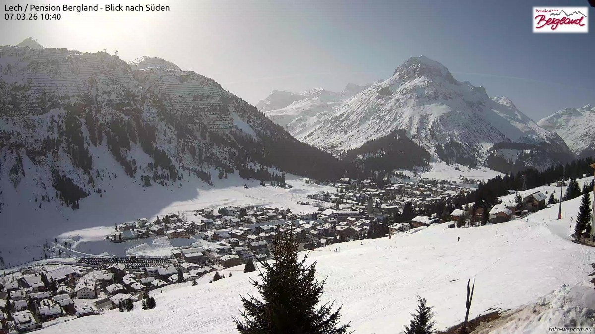 Archiv Foto Webcam Oberlech: Ausblick Pension Bergland