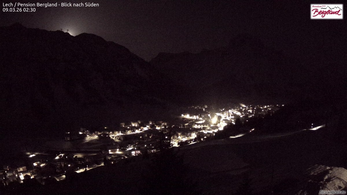 Archiv Foto Webcam Oberlech: Ausblick Pension Bergland