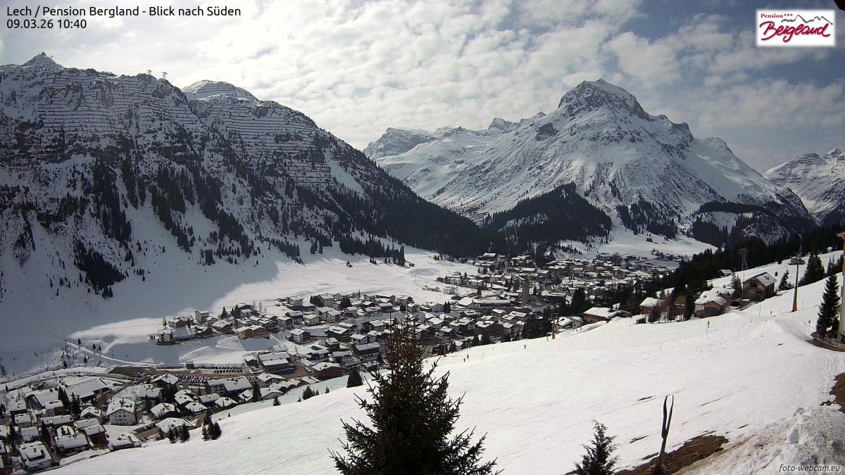 Archiv Foto Webcam Oberlech: Ausblick Pension Bergland