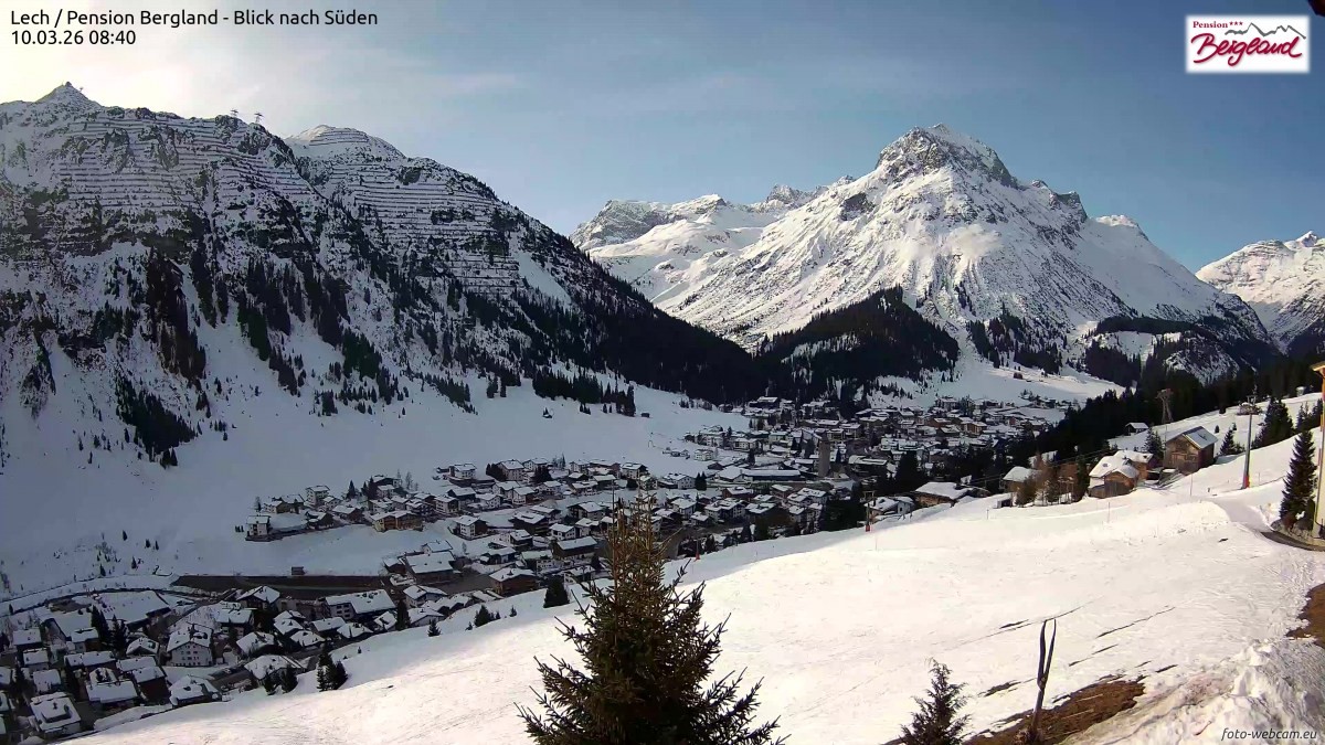 Archiv Foto Webcam Oberlech: Ausblick Pension Bergland