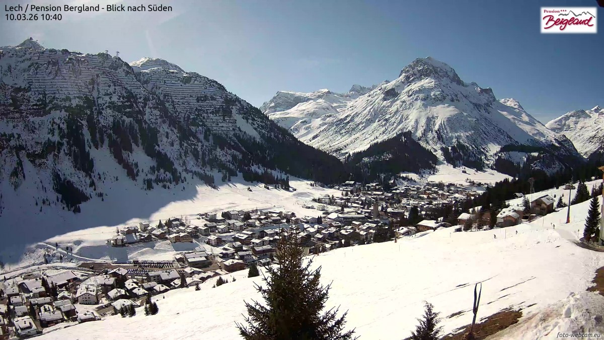 Archiv Foto Webcam Oberlech: Ausblick Pension Bergland